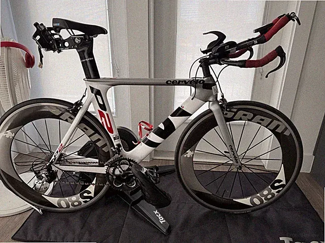 Cerevelo P2 Triathlon Bike Size Medium Excellent Condition