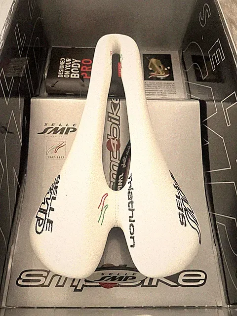 Selle SMP Triathlon T3 Triathlon Saddle - 246 x 133mm White